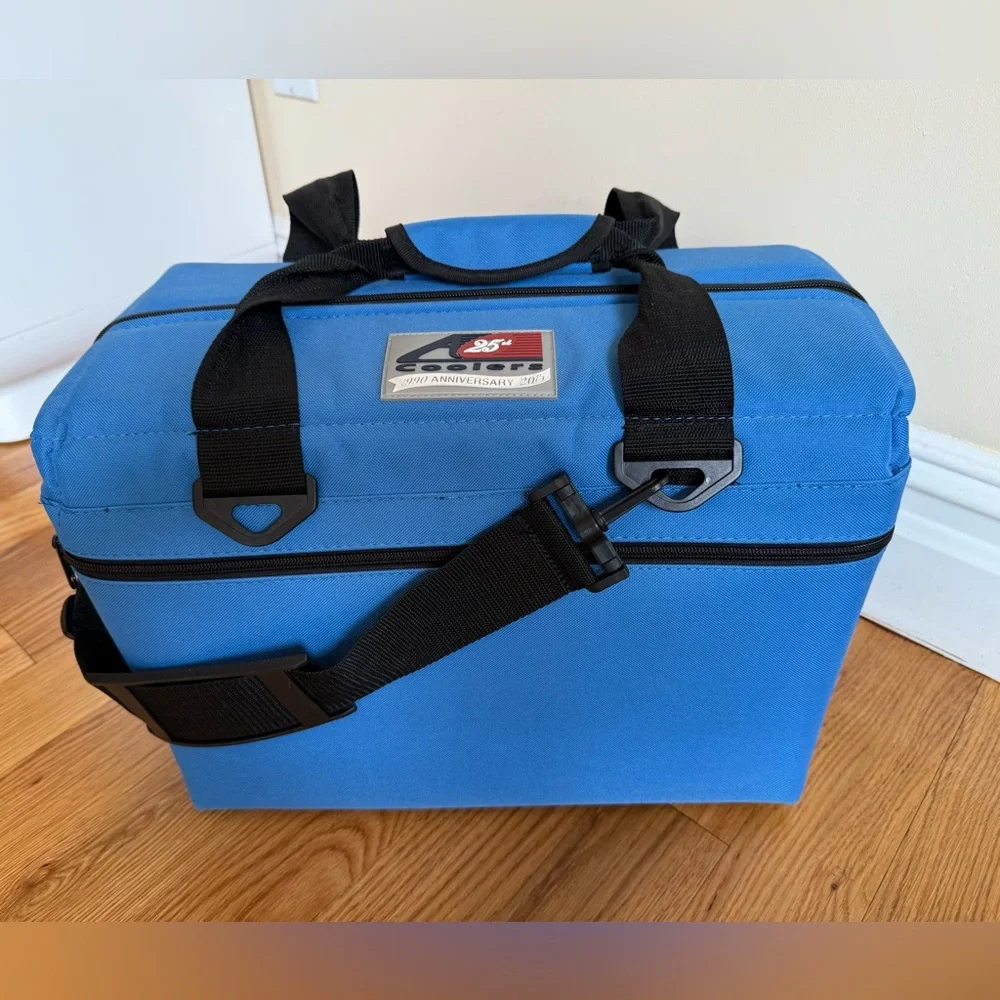 Brand New: 🧊🧊 AO Canvas Series 24 Can Cooler Bag 🧊🧊 - Picture 2 of 7